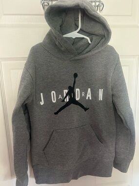 Boys, Jordan, Gray Hoodie with Black Jumpman, Size Small